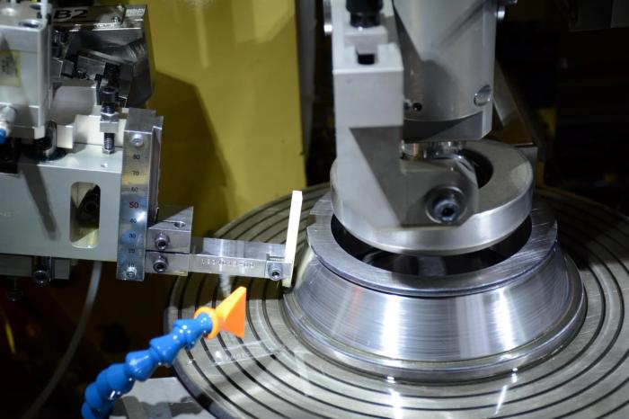 Domesticis praecisione machining est in plena adductius